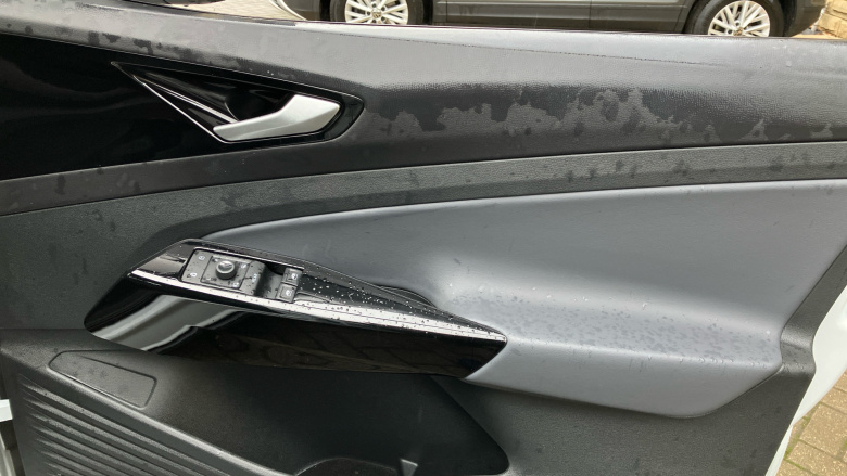 Volkswagen ID.4 109kW Life Pure 52kWh 5dr Auto Electric Estate